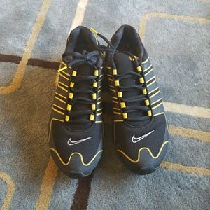 Size 12 Nike shox livestrong edition
